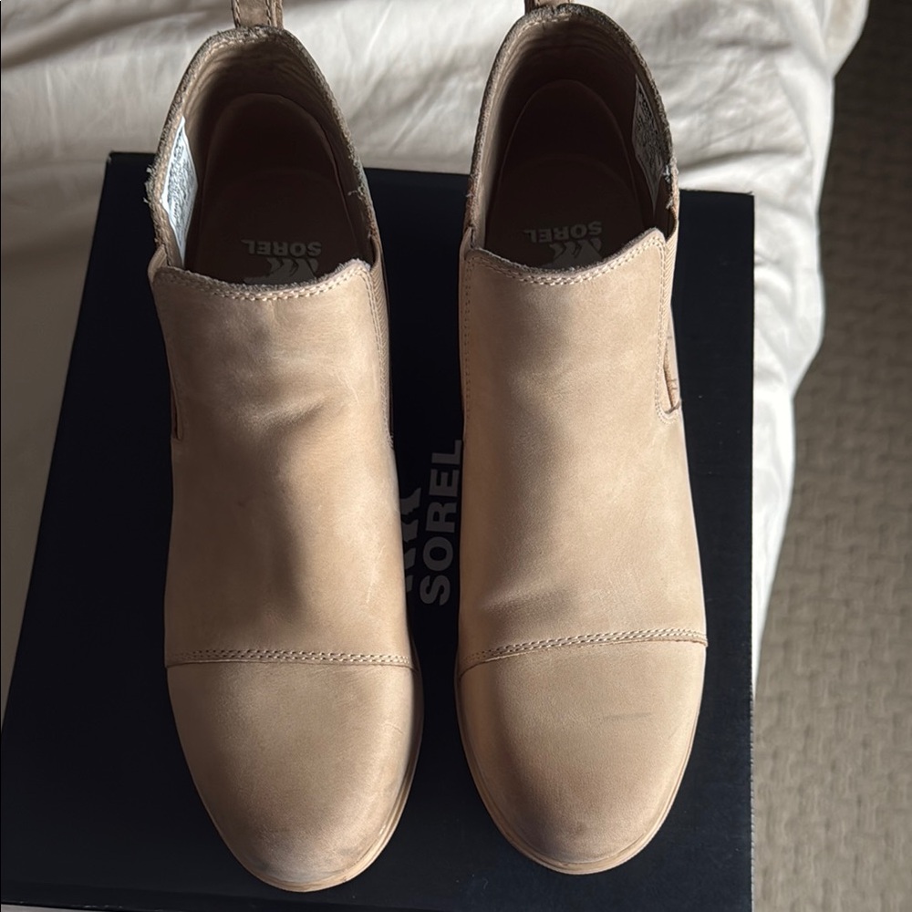 Sorel Tan Ankle Boots Minimalist Design